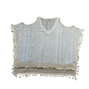 Golden live, size M/L, off shoulder, poncho
Style, lace with tassel fringe